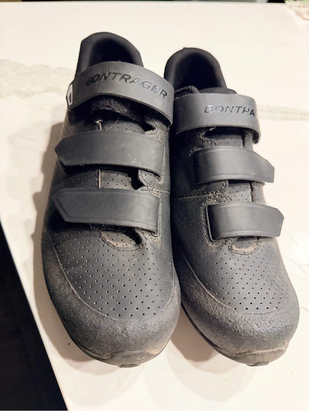 Bontrager Men's Black Cycling Shoes with Triple Strap Closure